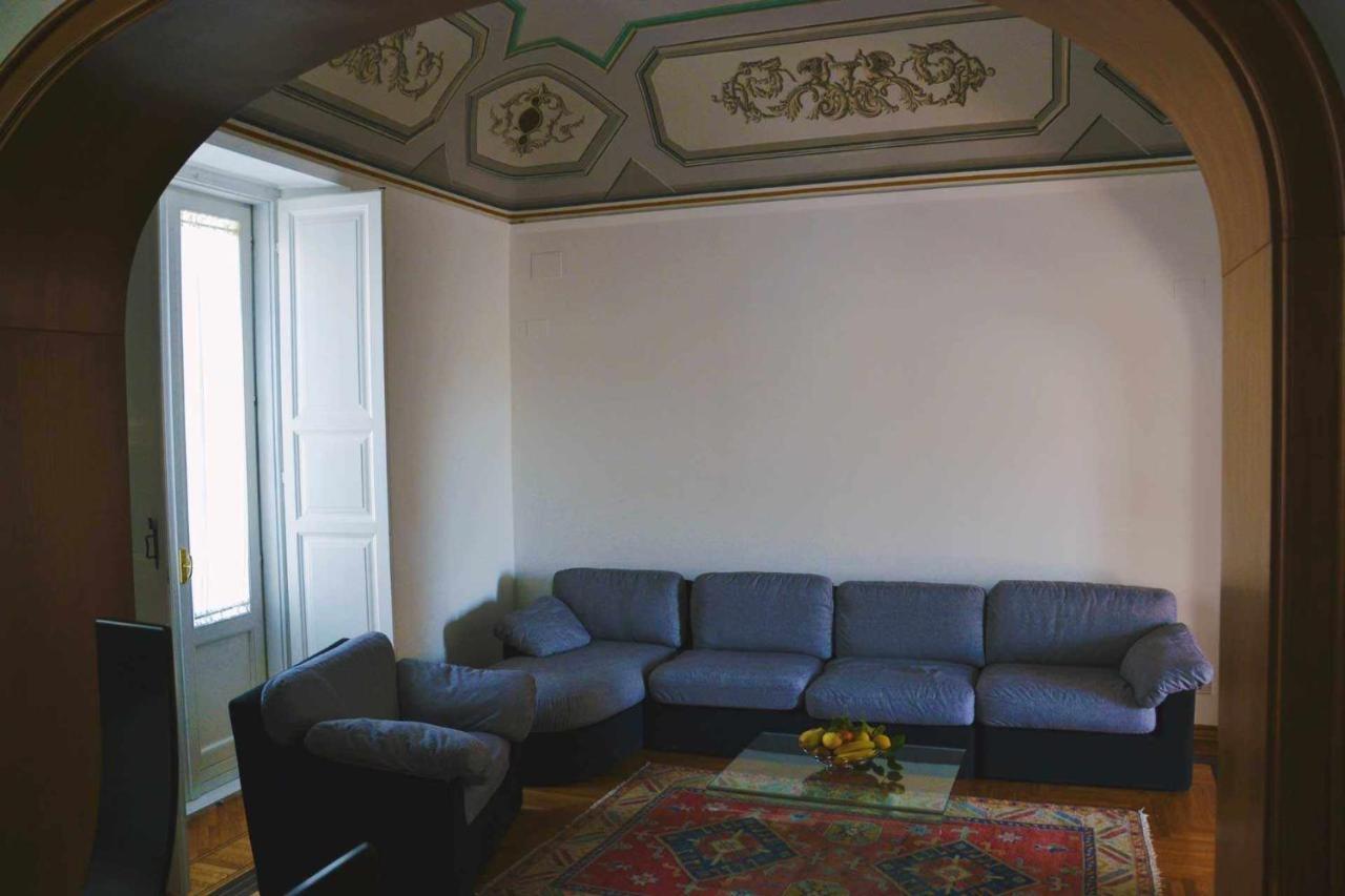 Palazzo signorile di oltre 520 mq fronte Cattedrale ad Atri Città darte Exterior foto